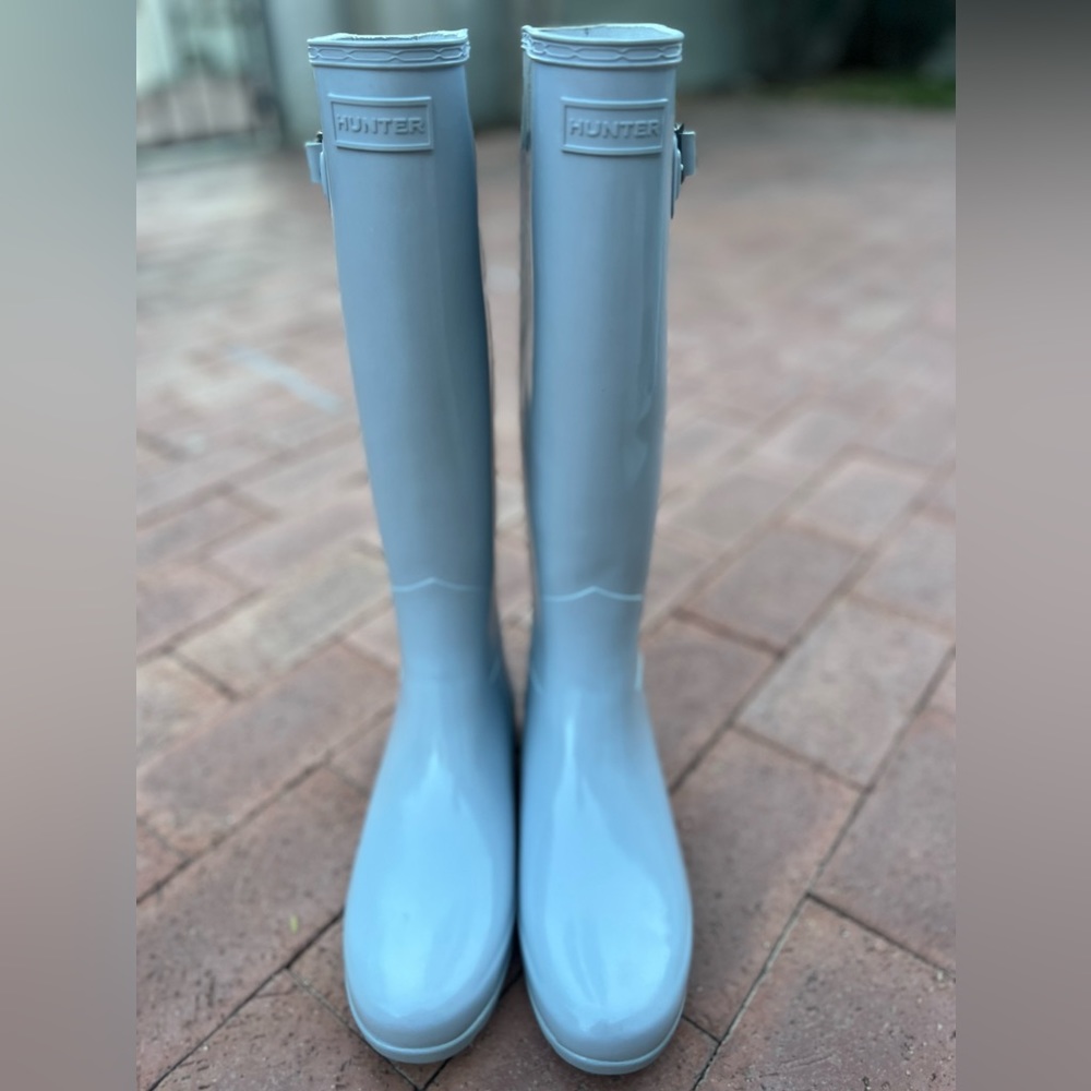 NEW!! Hunter refined tall gloss boots- Light Grey